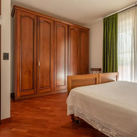 Casa Villino Dei Poeti Villa Pineto